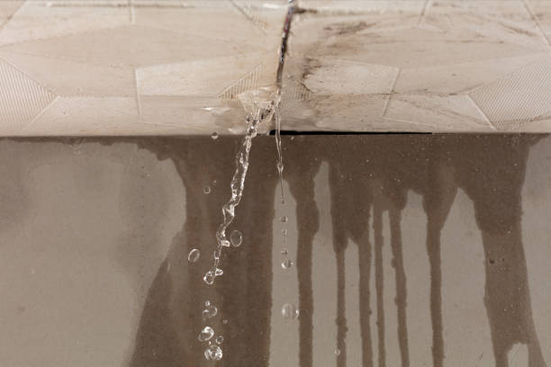 Professional Water Extraction technician working in Sunbury, OH